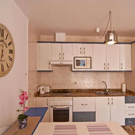 Puerto Del Carmen Sleeps 3 Pool Wifi Апартаменты Пуэрто дель Кармен